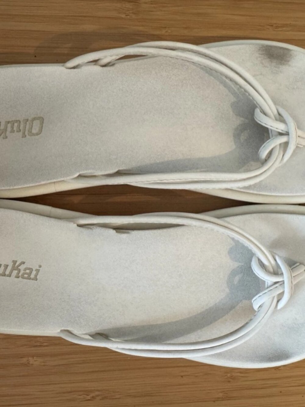 OluKai 'Aka Sandals White Size 8